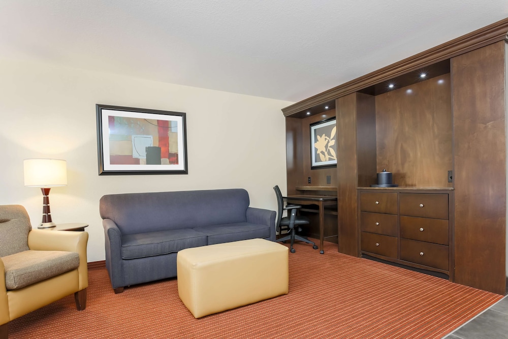 Hampton Inn Champaign/Urbana 42/63