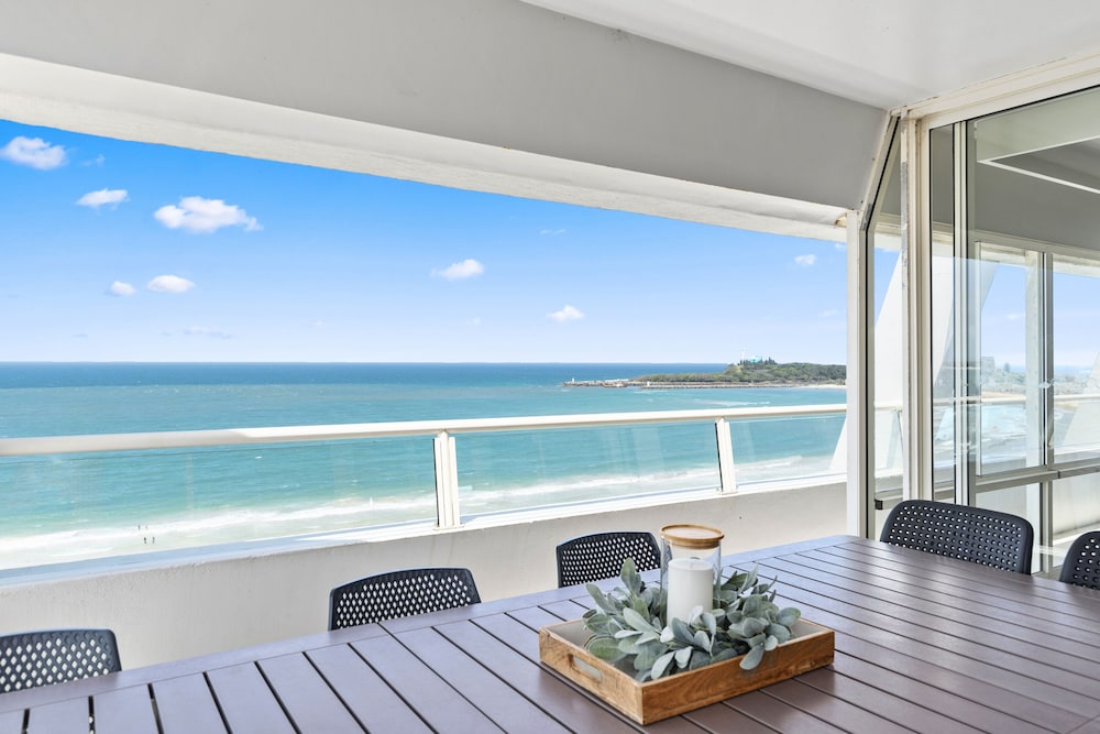 84 The Spit Holiday Apartments 46/81