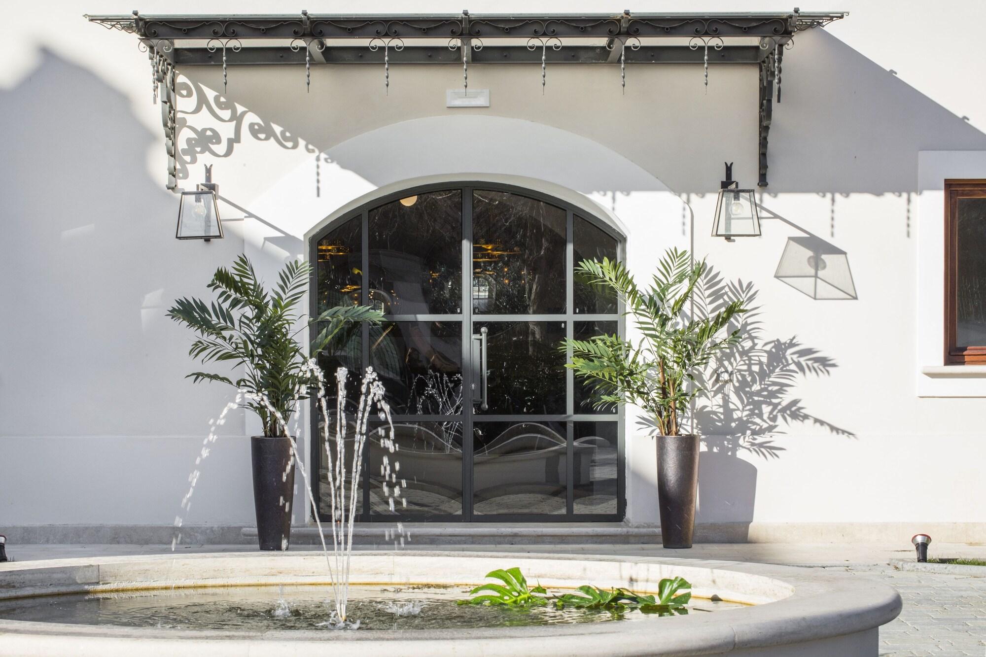 Favilla Hotel Di Charme 1/56