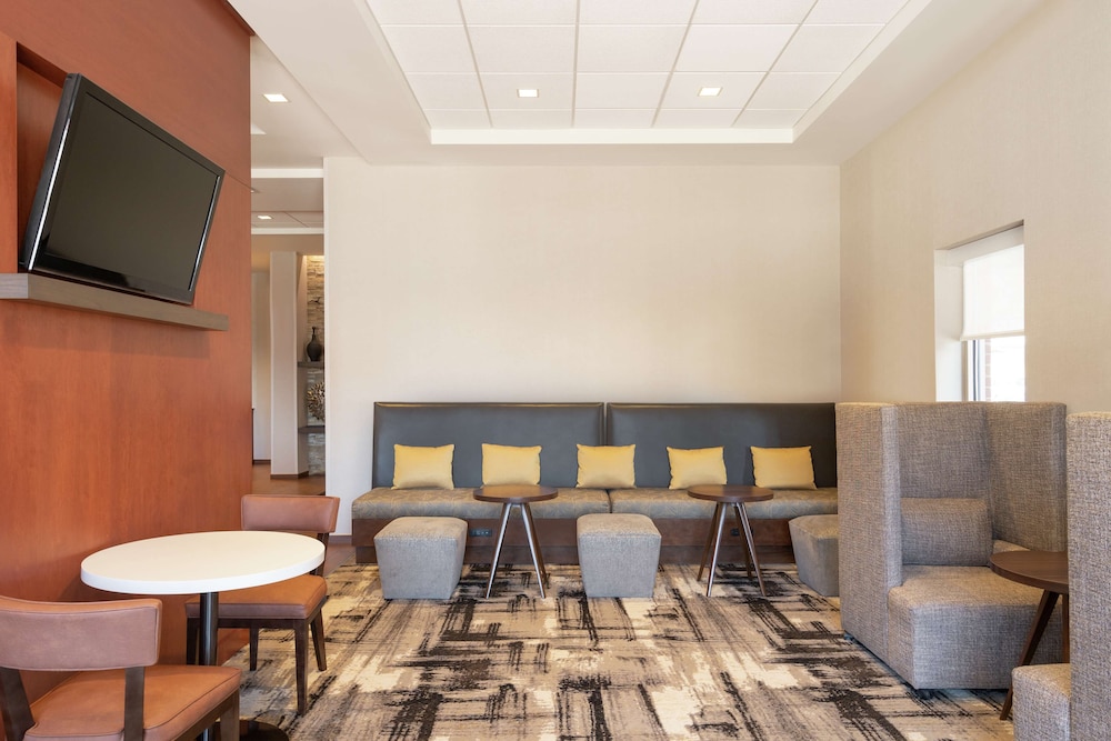 Hampton Inn Portland Downtown Waterfront 34/46