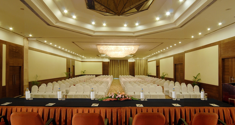 The Manohar Hyderabad 32/44