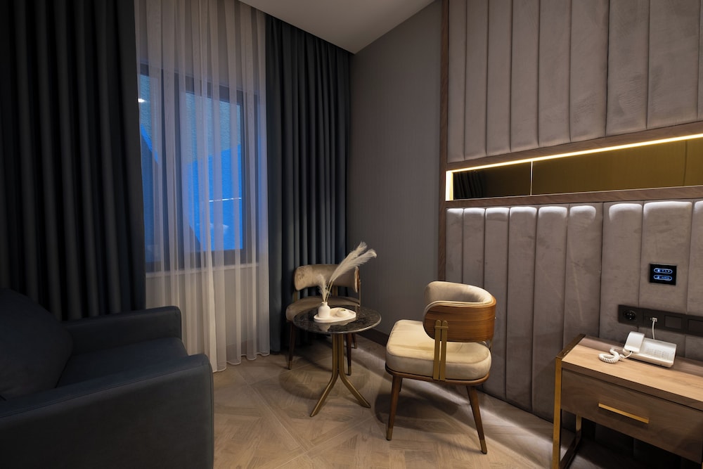 Buke Hotel Bomonti 43/62