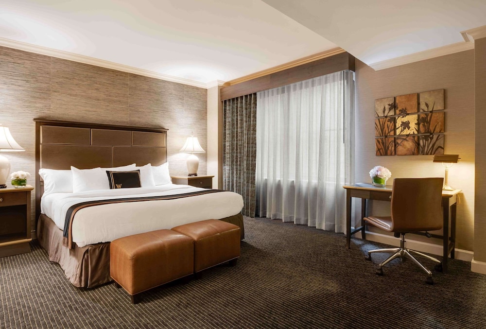 Pinnacle, King Bed