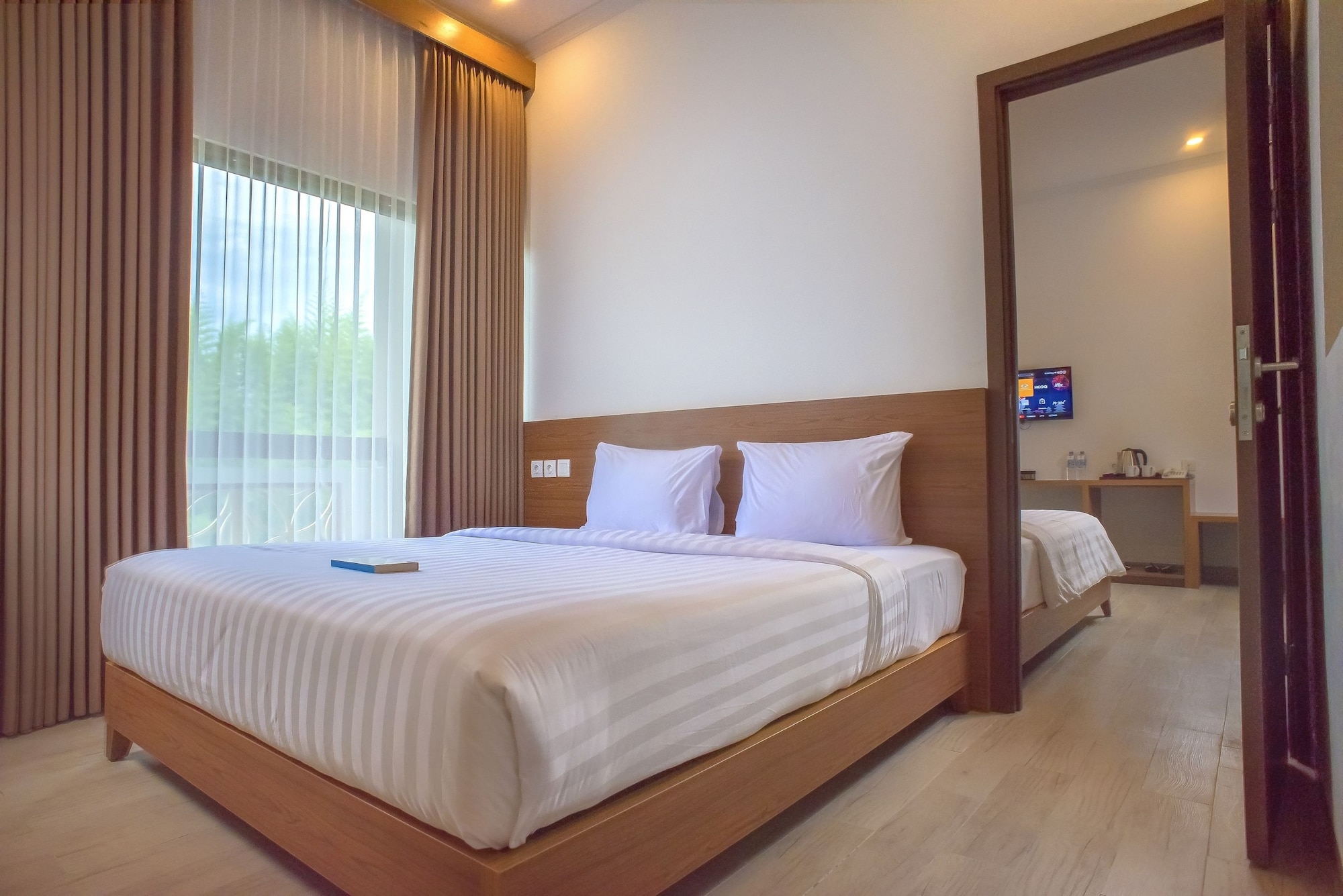 DELUXE, DOUBLE BED, BALCONY