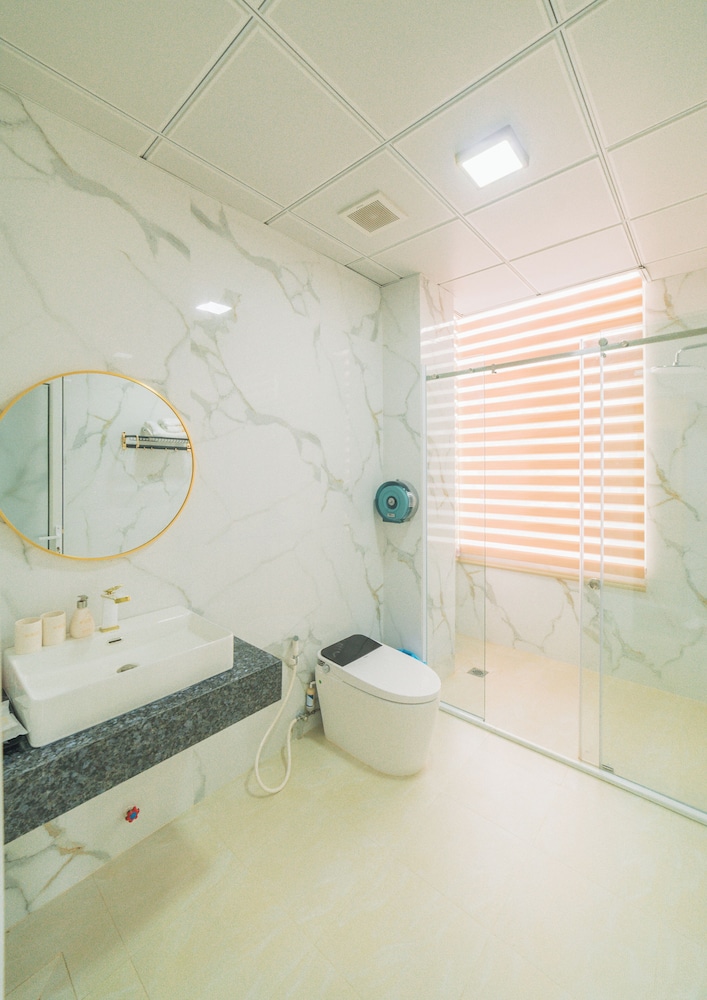 Quy Tai Premium Hotel 49/50