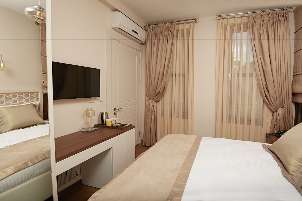 Arart Hotel 7/37