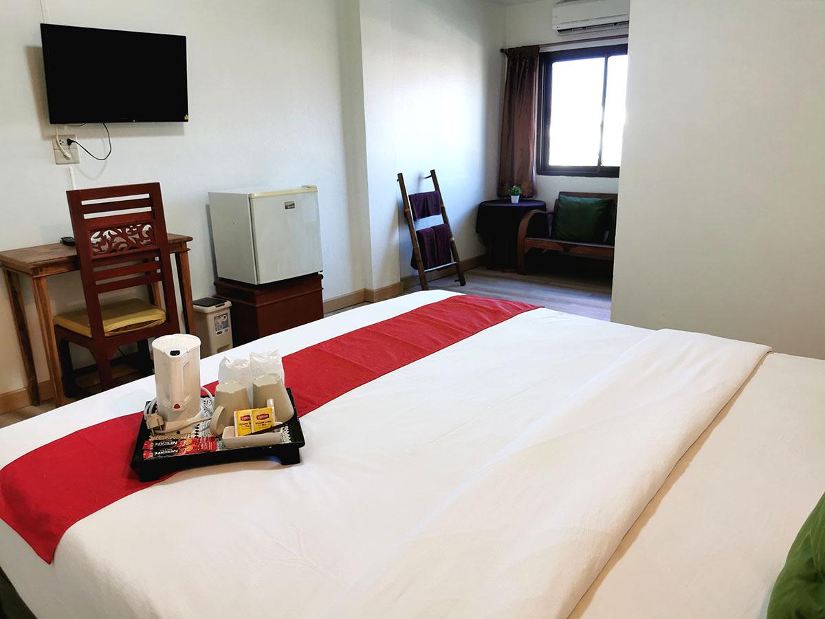 Thana Hotel 7/41