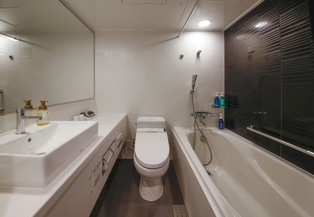 Hotel Code Shinsaibashi 20/40