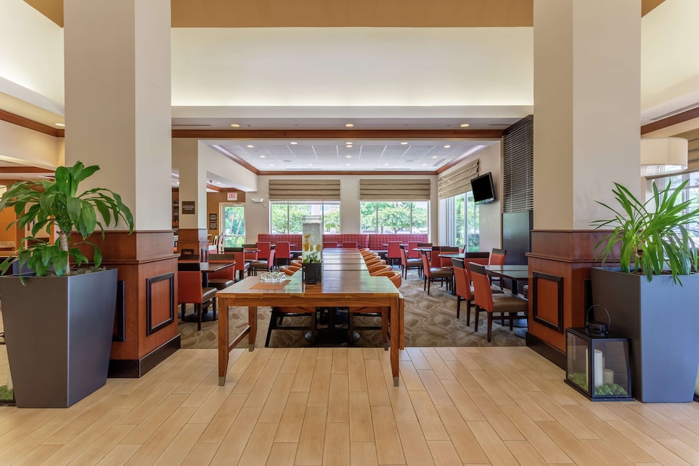 Hilton Garden Inn Rockford 46/64