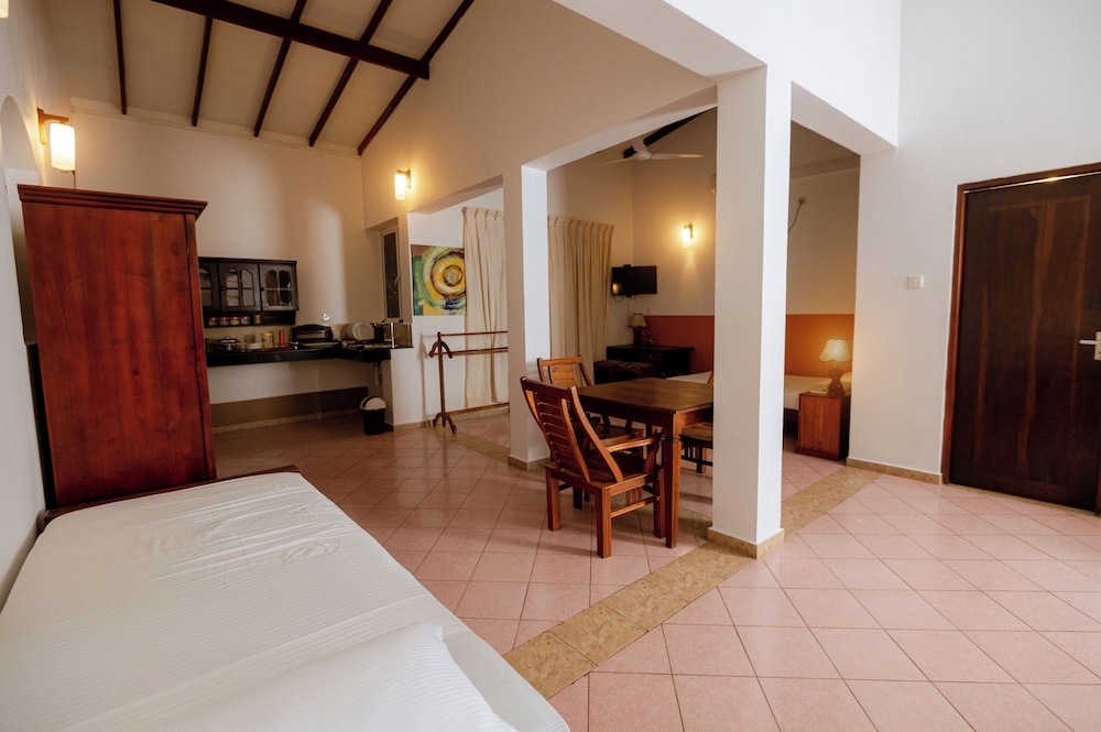 FAMILY, STUDIO, SUITE, MULTIPLE BEDS
