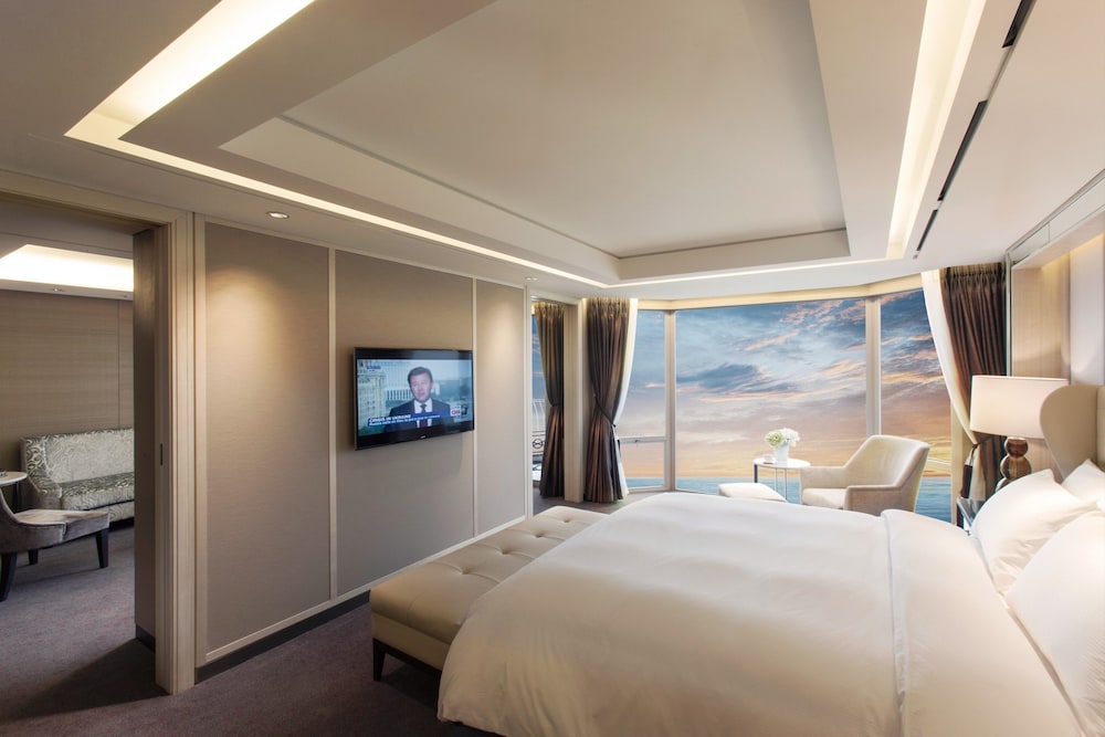 Paradise Hotel Busan 17/75