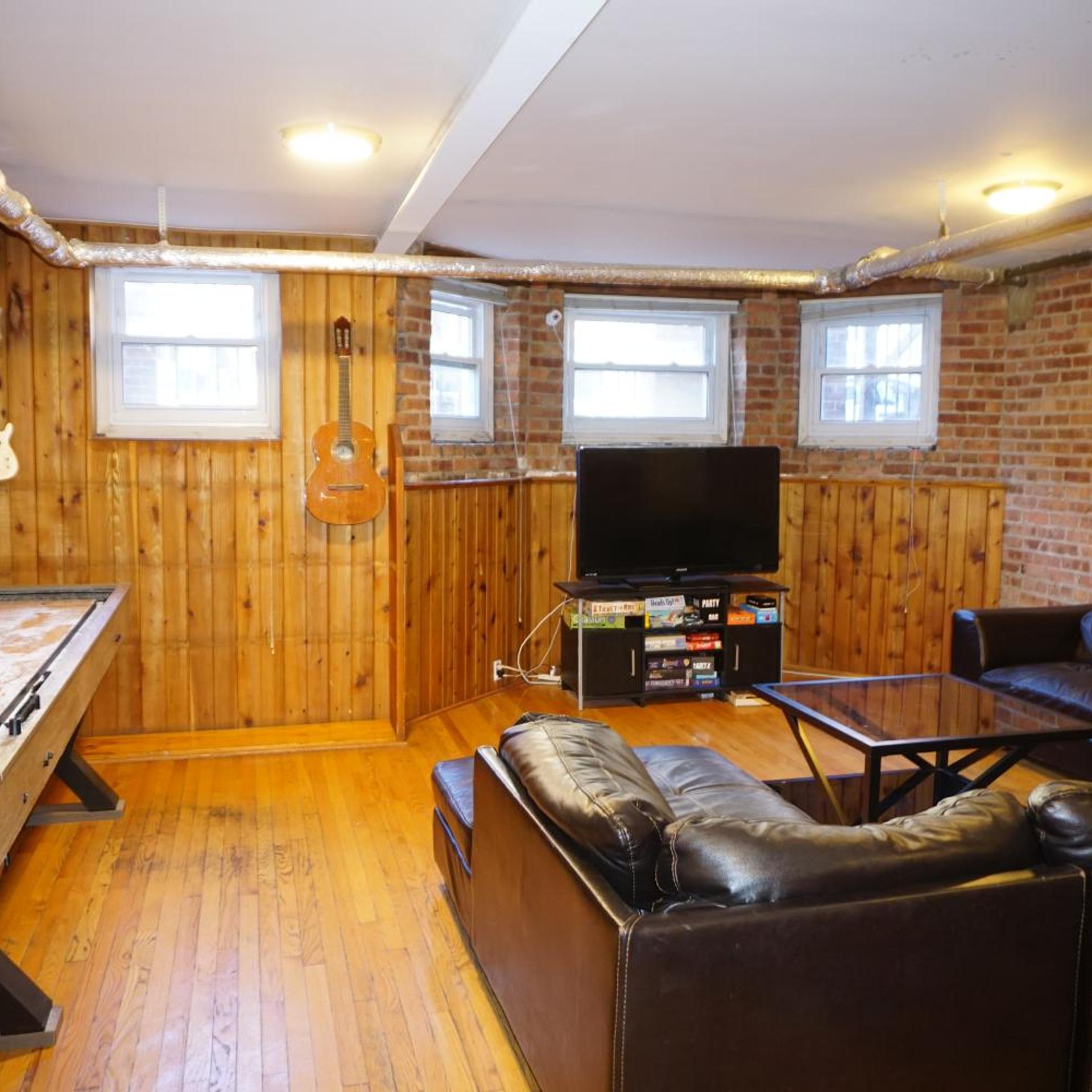 Wrigley Hostel - Adults Only 45/48