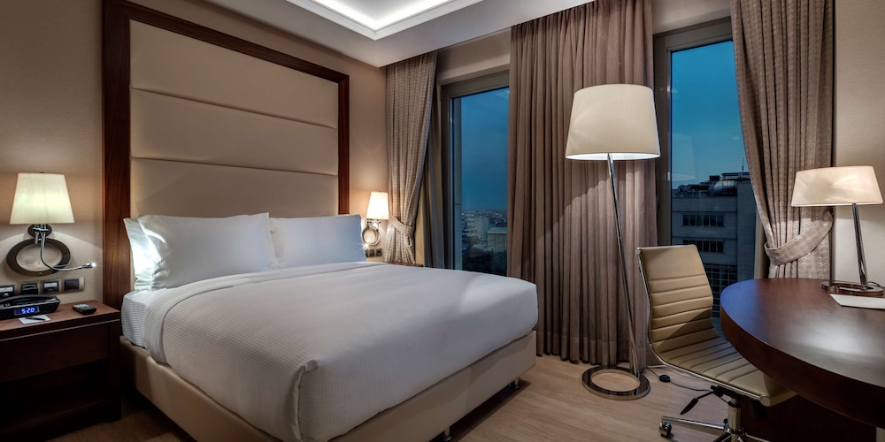 DoubleTree by Hilton Istanbul Topkapi 11/37
