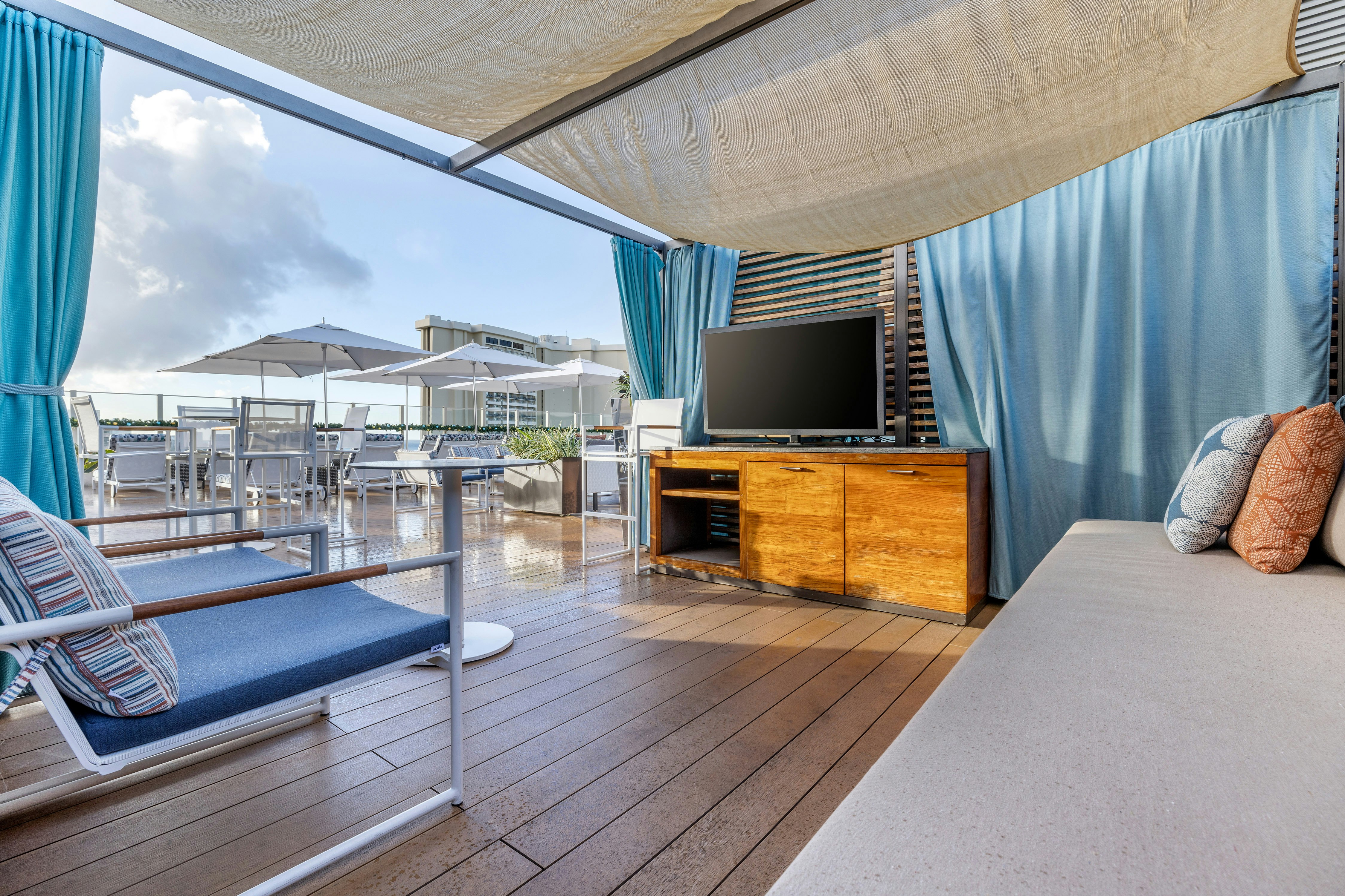 Hokulani Waikiki By Hilton Grand Vacations 48/68