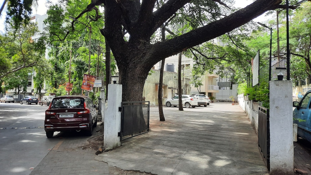 Hotel Bhooshan 28/30