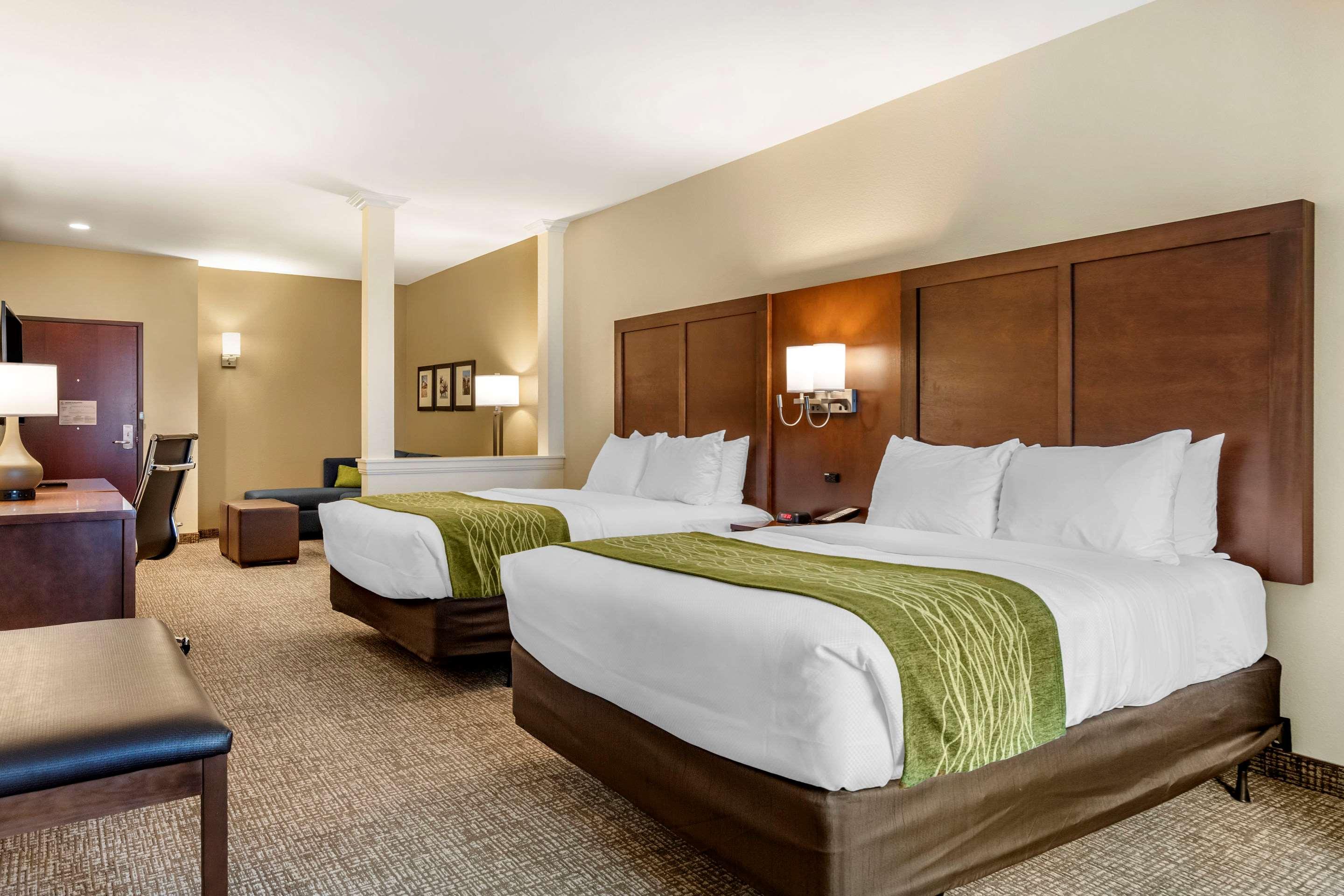 SUITE, 2 QUEEN BEDS, ACCESSIBLE