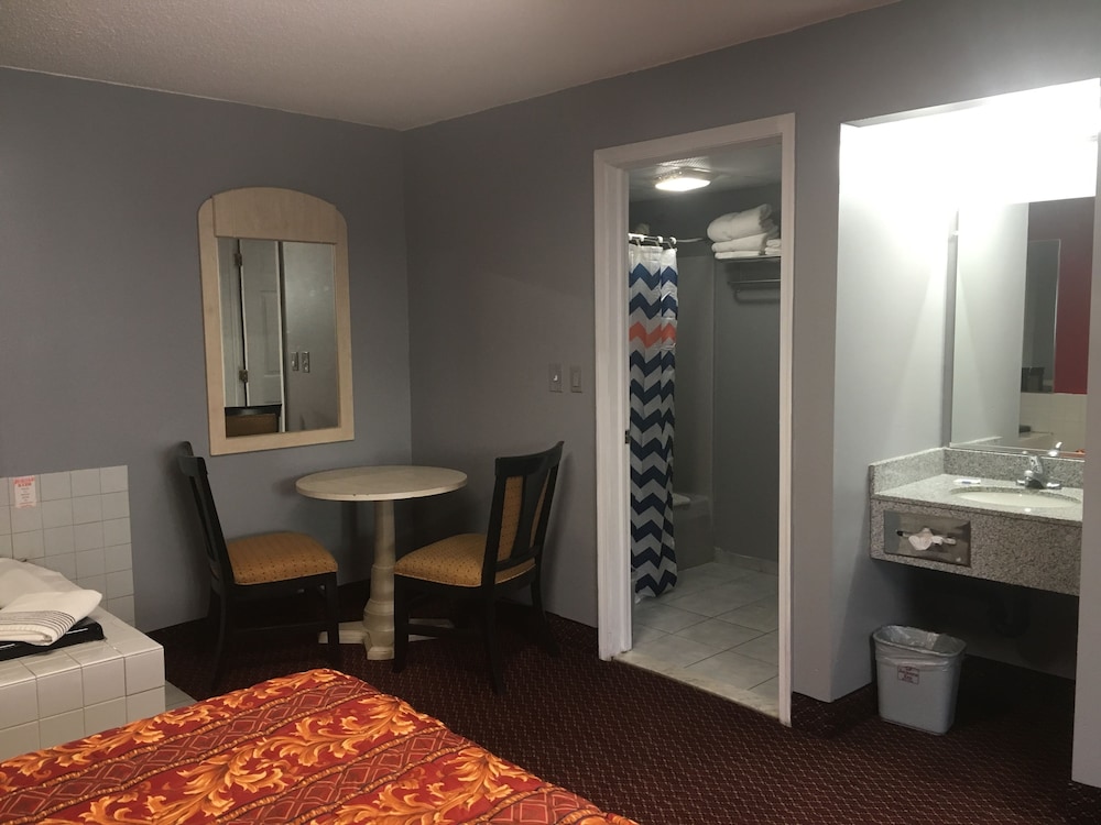 Journeys End Motel Atlantic City / Absecon 28/53