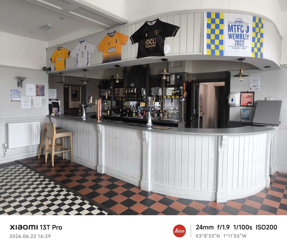 The Midland Hotel & Bar 7/44