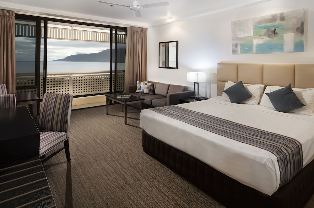 Rydges Esplanade Resort 23/68