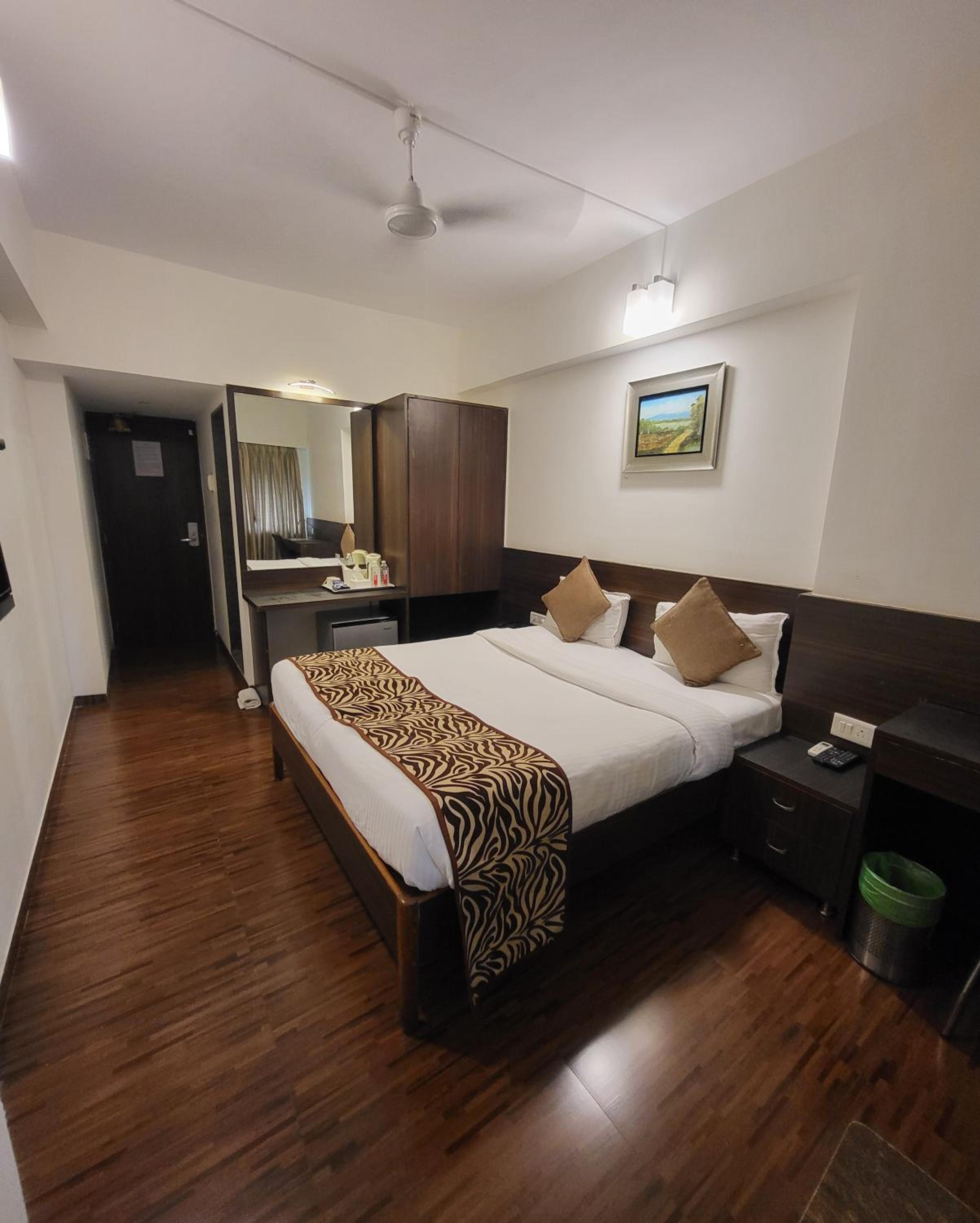 غرفة تنفيذية، HOTEL MAHARANA INN 2/3
