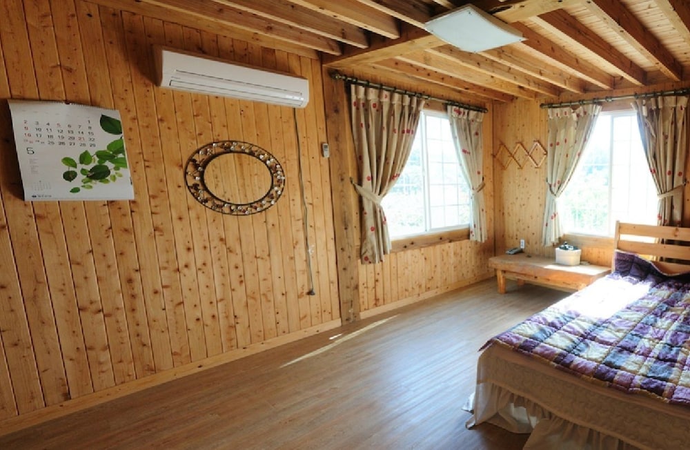 Jeju Sannaedeul Pension 13/21