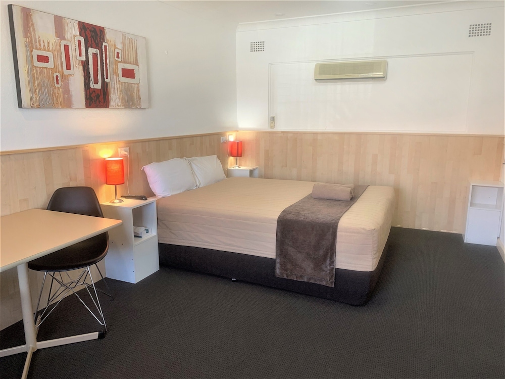 Country Comfort Cowra 20/44