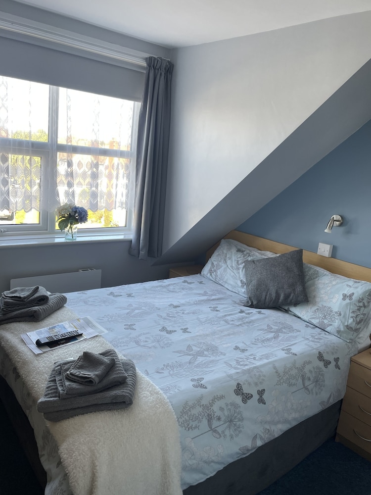 Ivydene Hotel 16/50
