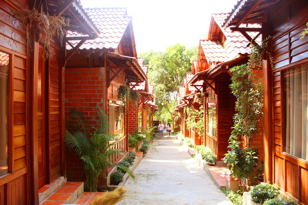 Cosy Bungalow Phu Quoc 7/24