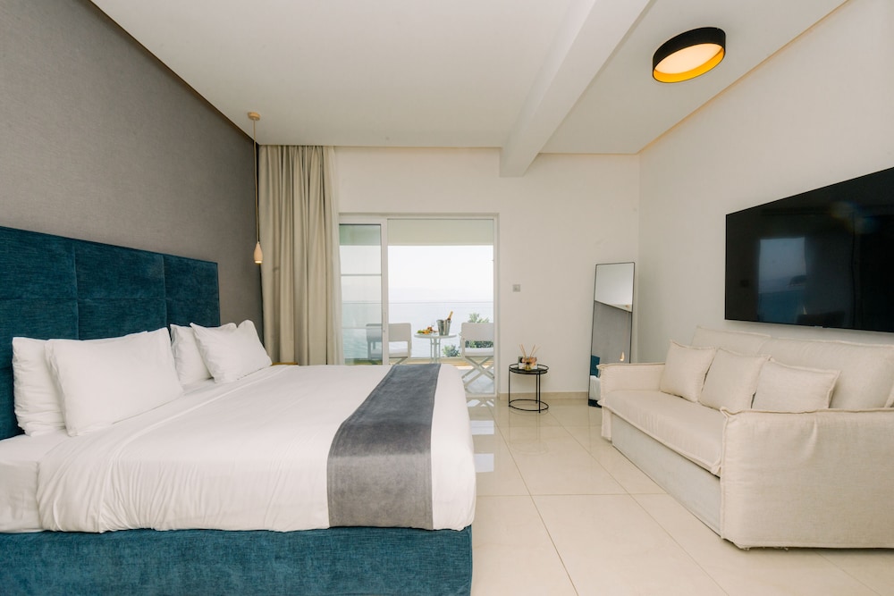 Junior Suite, Queen Bed, Sofa, Ray Hotel Corfu 2/4