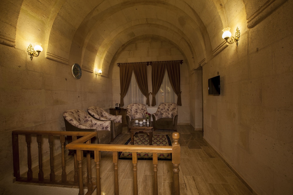 Magic Cave House 25/71