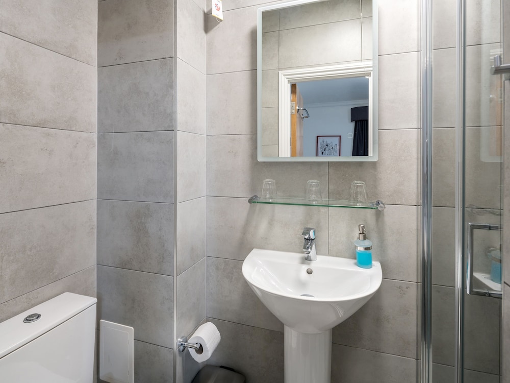 OYO Townhouse New England, London Victoria 30/33