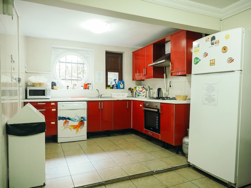 Deeps Hostel 3/44