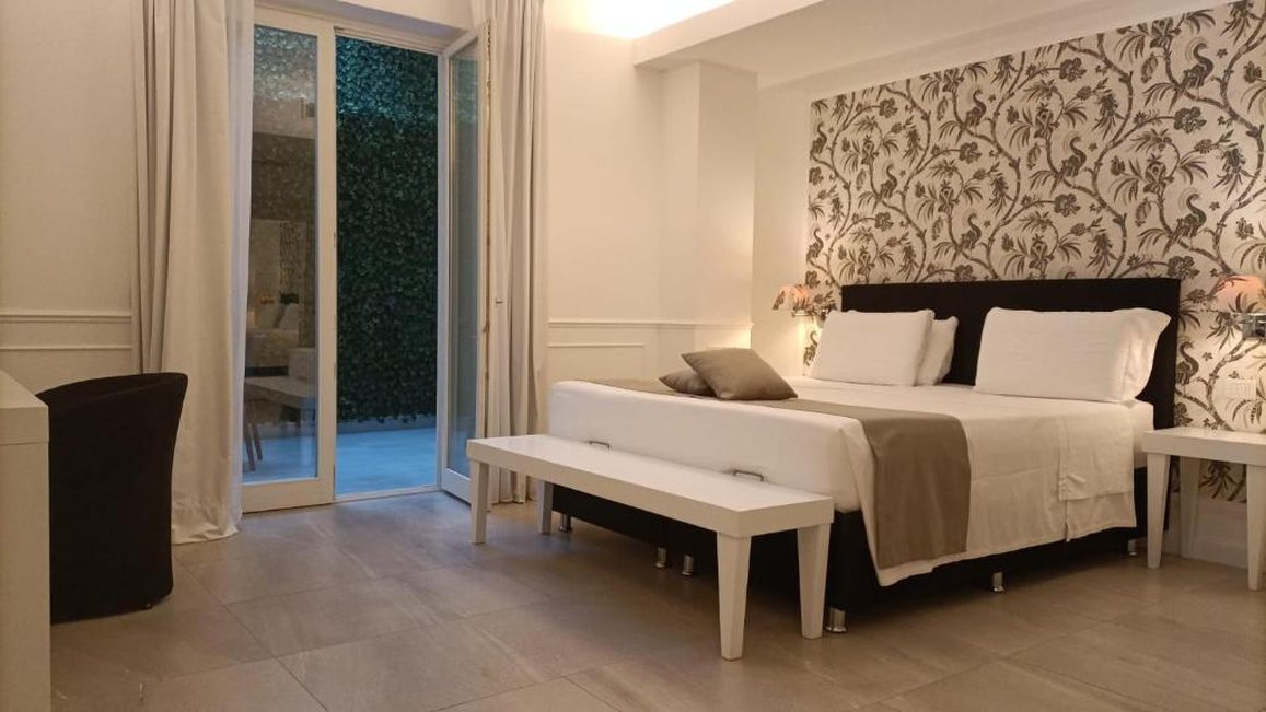 Bianco Riccio Suite Hotel 34/79