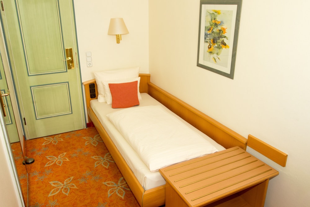 Stadt Munchen Hotel 17/33
