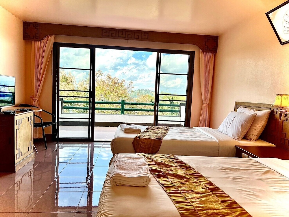 Mae Salong Villa 20/50