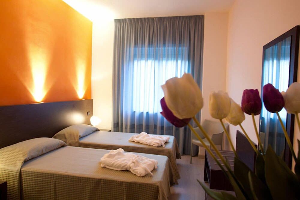 Room at Grand Hotel Delle Terme, ACQUAPPESA