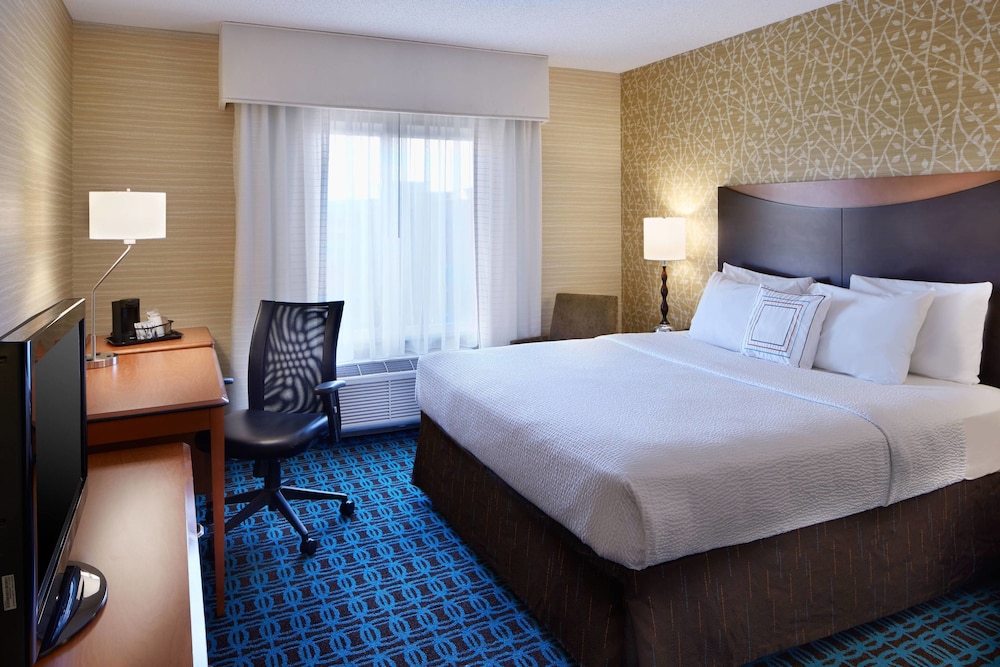 Fairfield Inn And Suites Columbus Polaris 7/33