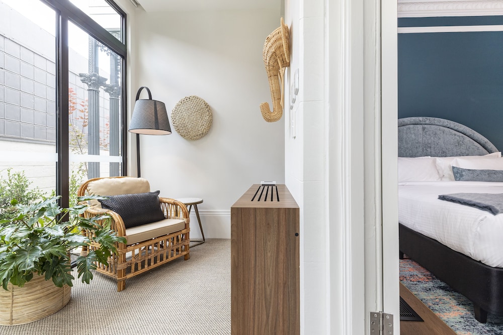 The Albert Hotel Mosman 38/50