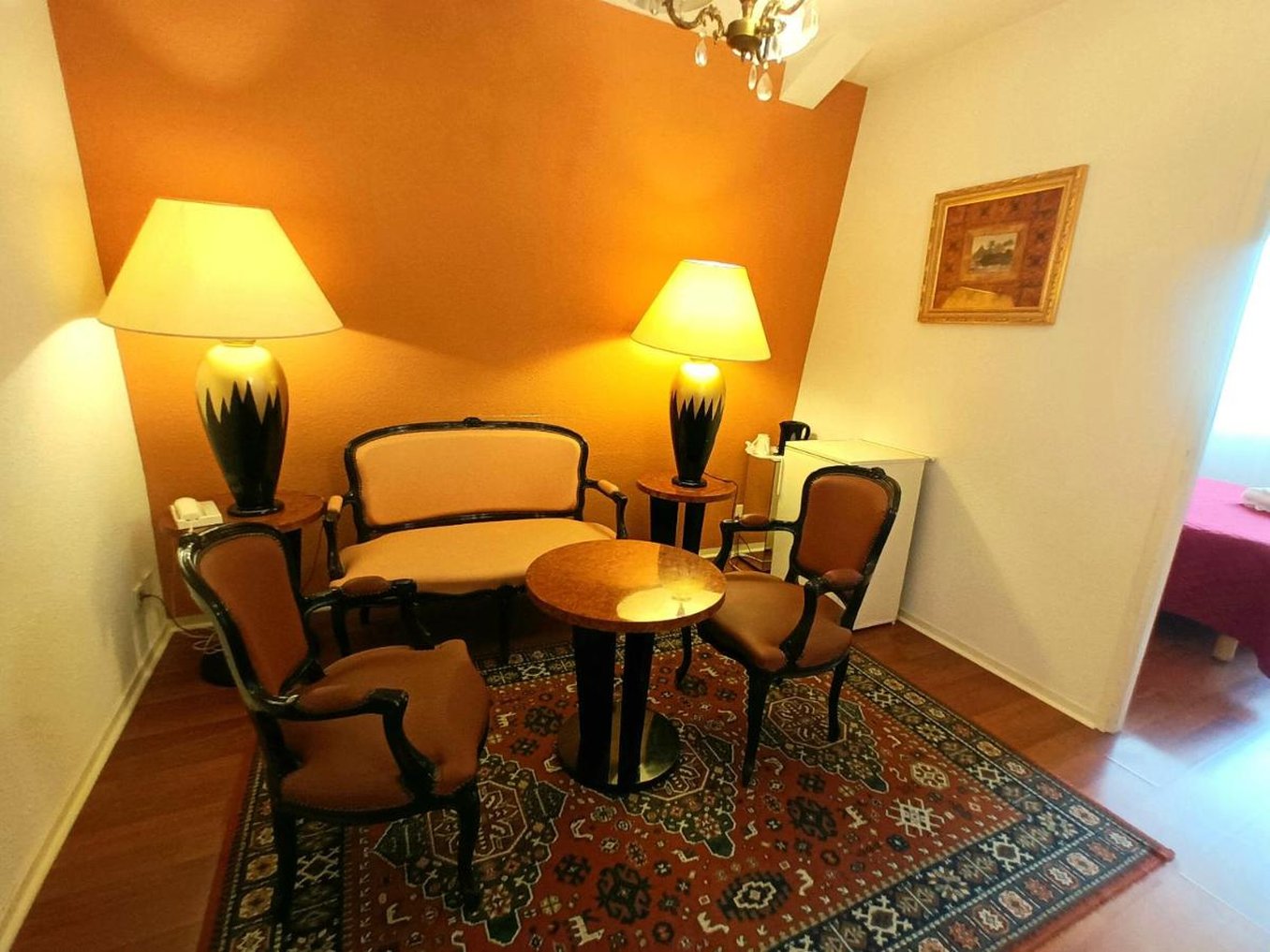 Hotel Jeanne D'arc 37/50