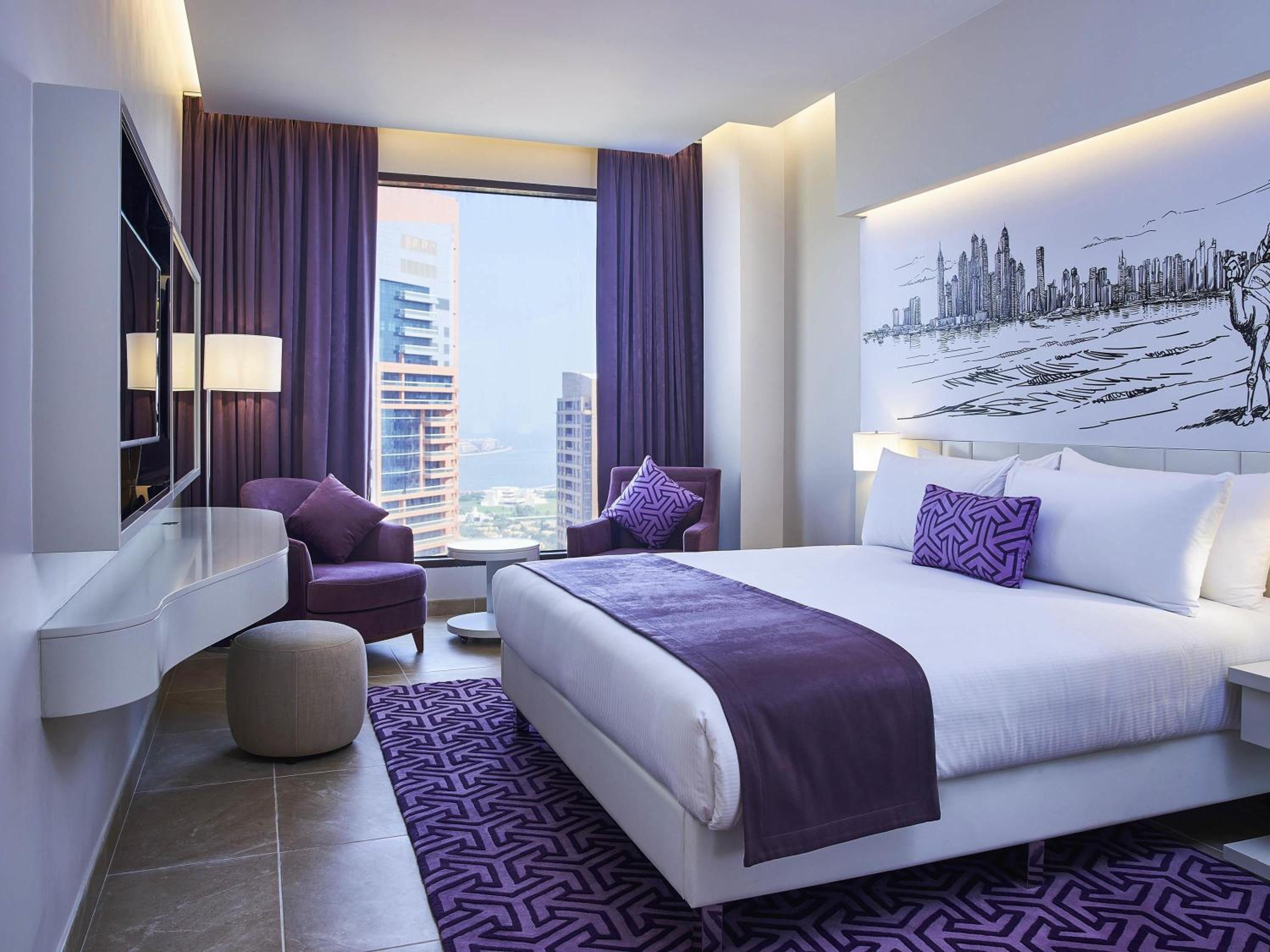 1 Bedroom, Suite, Double or Twin Bed, Skyline View