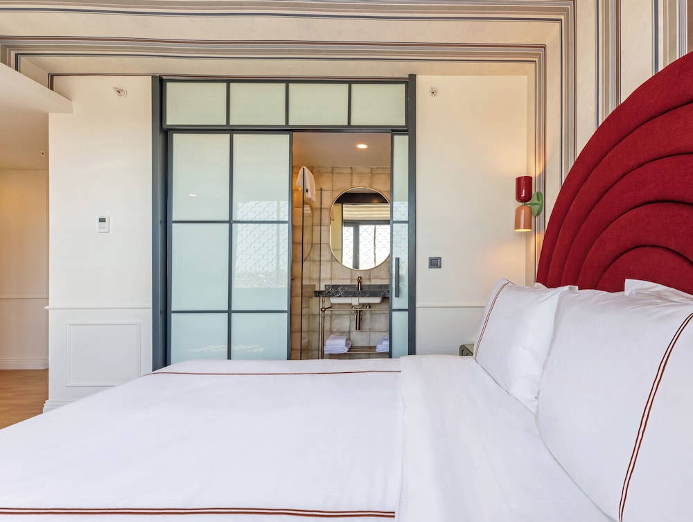 Khai Hotel Karakoy 29/60