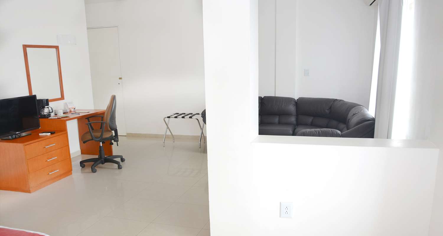 Days Inn by Wyndham Minatitlan 15/28