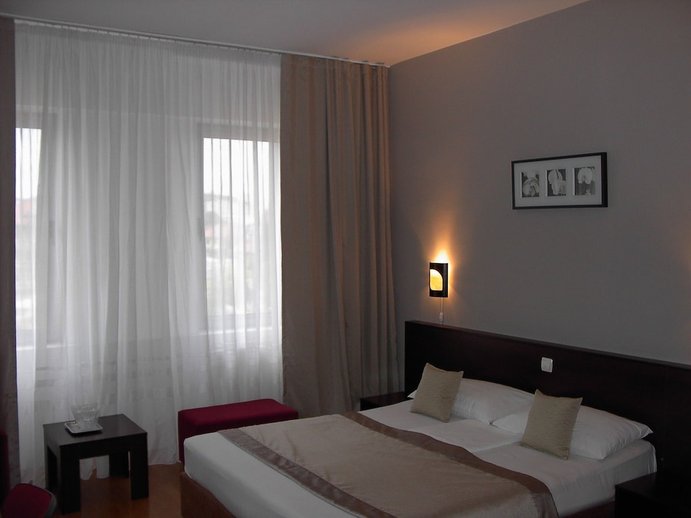 Unique Hotel 23/67