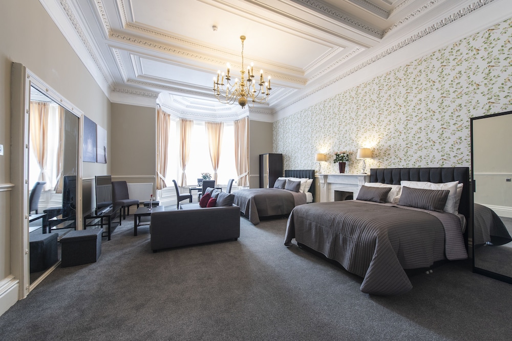 Grosvenor Suites 37/46