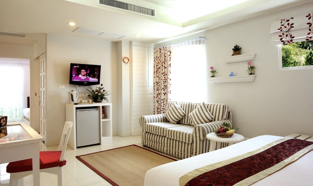 The Beach Heights Resort 35/76