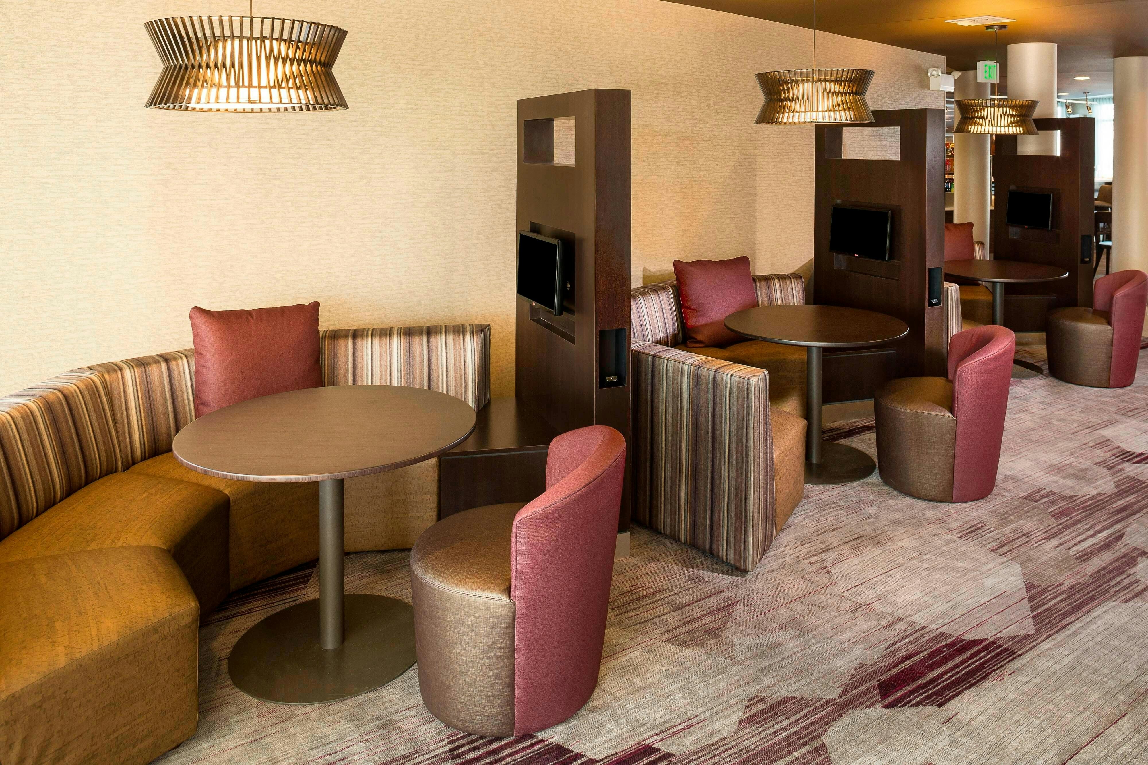 Courtyard By Marriott Sioux Falls 16/35
