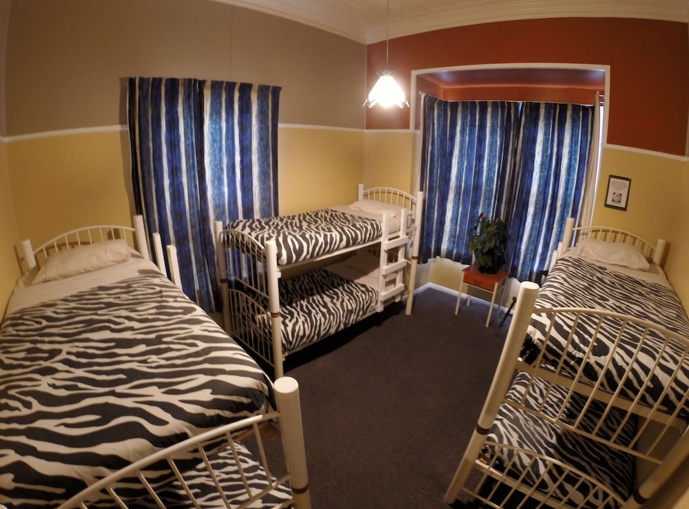 Bazil S Hostel Surf School 18/31