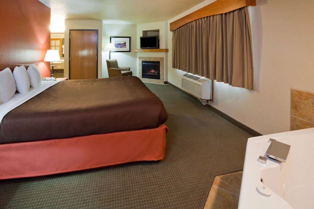 Americinn By Wyndham Wetmore Munising 12/26