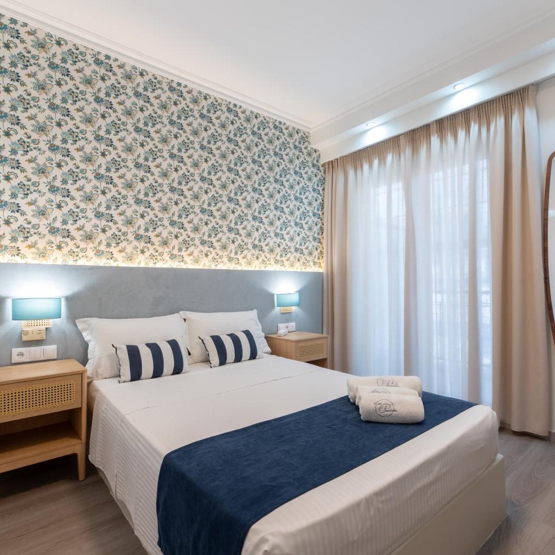 Room, Single, Street View