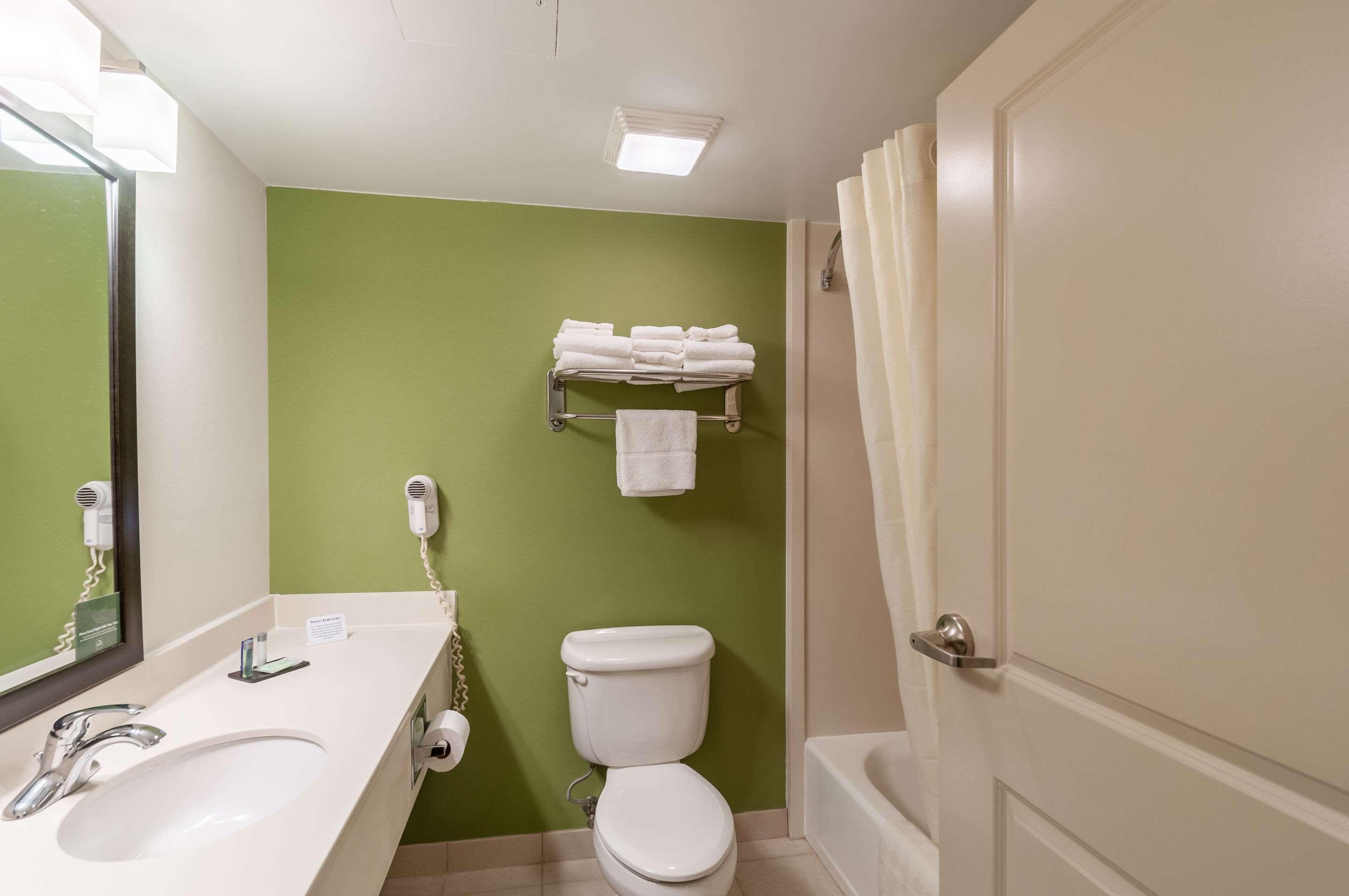 غرفة رباعية بسرير مزدوج، Sleep Inn and Suites Harrisonburg Near University 4/4
